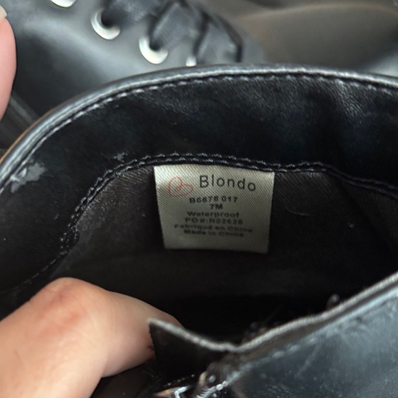 Blondo Weatherproof lace up moto boots size 7 - Picture 7 of 9
